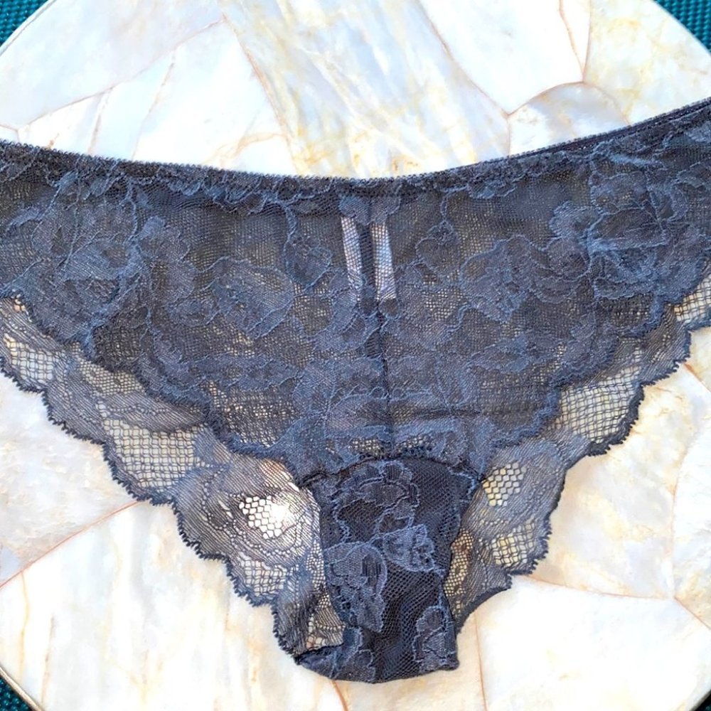 Rare VS VERY SEXY Cheeky Panty Mesh Lace Trim Vintage Rare Soft Small Grey